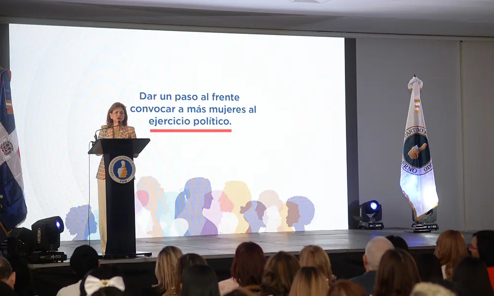 Raquel Peña destaca el rol que representan las mujeres en el país