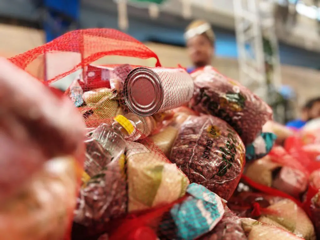 Inespre inicia venta de combos de habichuelas con dulce