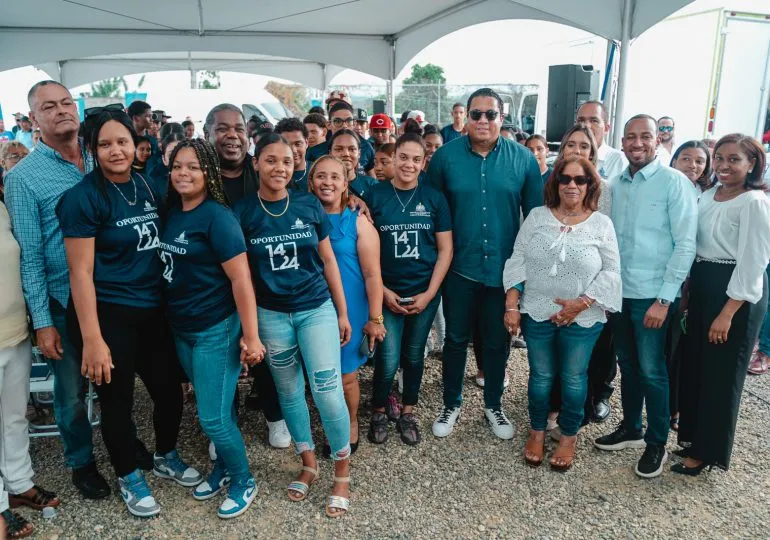 Programa “Oportunidad 14-24” impactará a jóvenes de Tamboril en Santiago