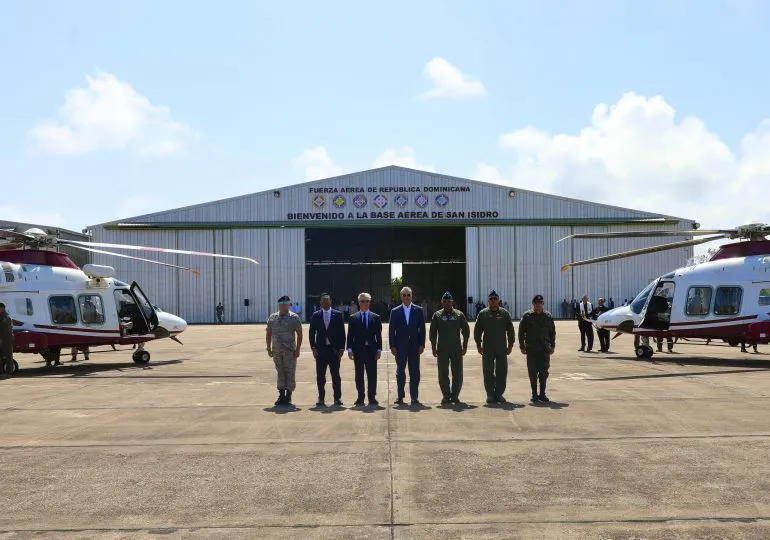 Presidente Abinader encabeza ceremonia recibimiento dos nuevos helicópteros en la FARD