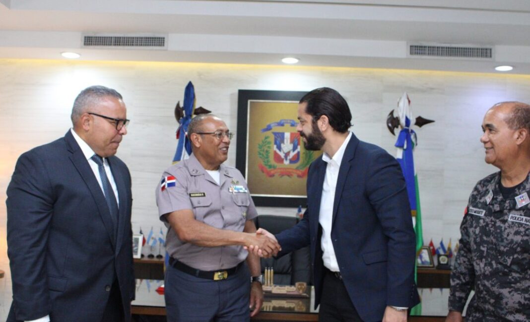 PN realiza primera carrera regional 5K y 10K en Santiago de los Caballeros