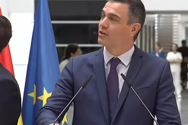 Insultan al presidente español en un acto