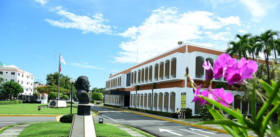 Defensor del Pueblo y Embajada de Italia saludan y respaldan “Pacto por los animales”