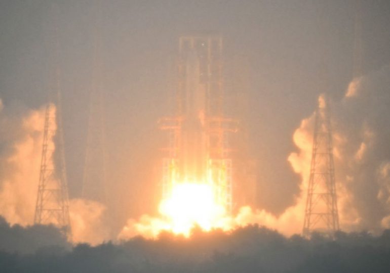 China lanza la sonda lunar Chang’e-6