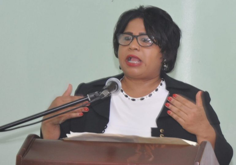 CMD denuncia prohibición de entrada al Hospital Mario Tolentino a la presidenta del CMD de la provincia Santo Domingo