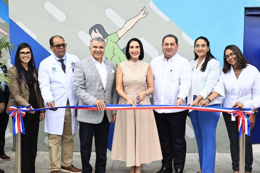 Autoridades dejan en funcionamiento Unidad Integral para Adolescentes en Hospital Marcelino Vélez