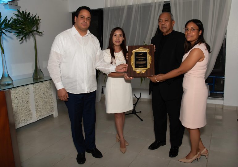 Reconocen a Radhamés García y Manuel Conde por ardua labor electoral para lograr éxito del PRM