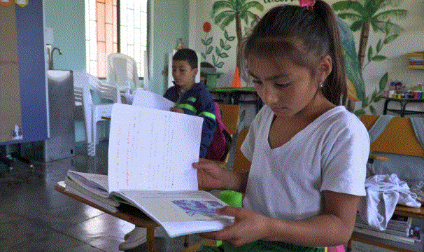 La peculiar escuela colombiana en el cráter de un volcán