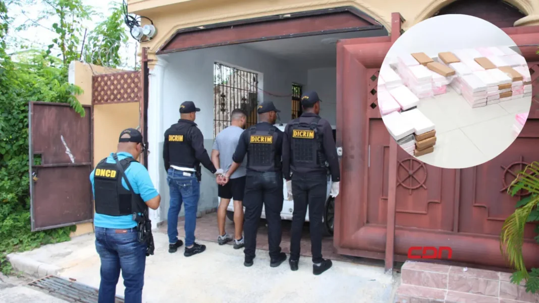 Policía Nacional ocupa 204 paquetes de presunta cocaína