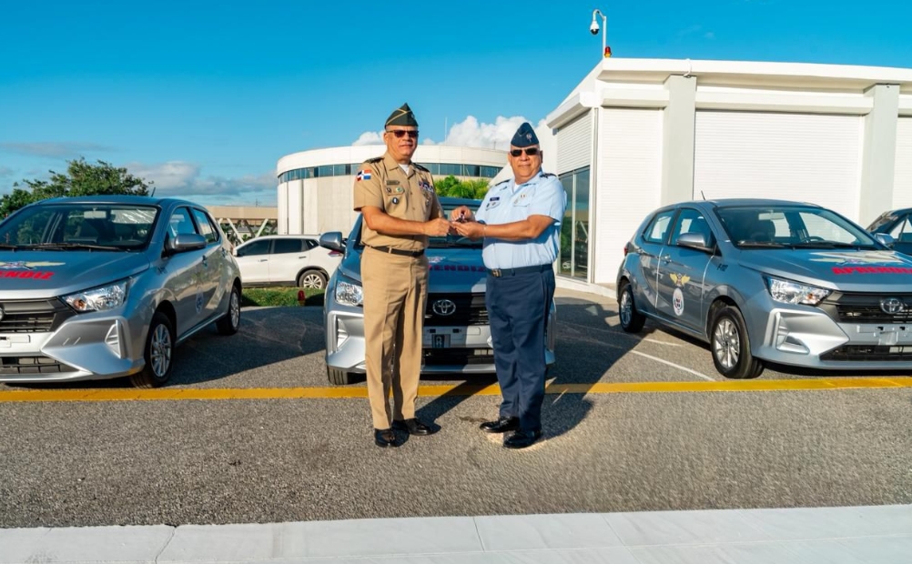 MIDE entrega siete vehículos a DIGEV para capacitación técnica y profesional