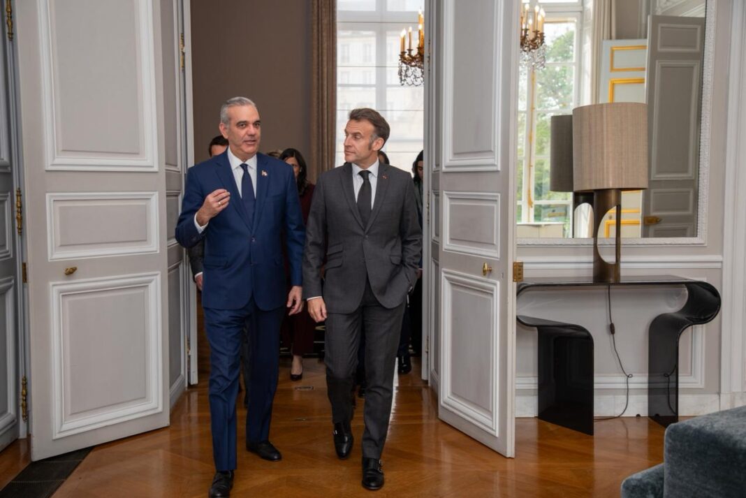 Macron destaca alianza con Rd y respalda inicio del monorriel tras encuentro con Luis Abinader