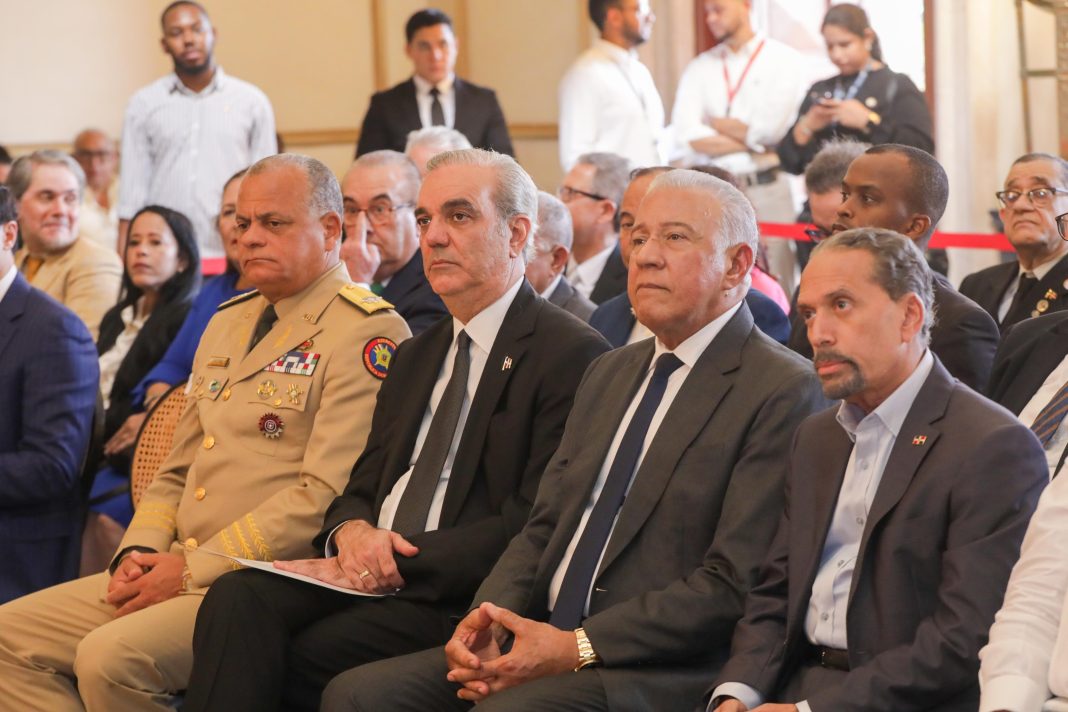 Abinader llama a convertir los ideales de Duarte en compromiso ciudadano