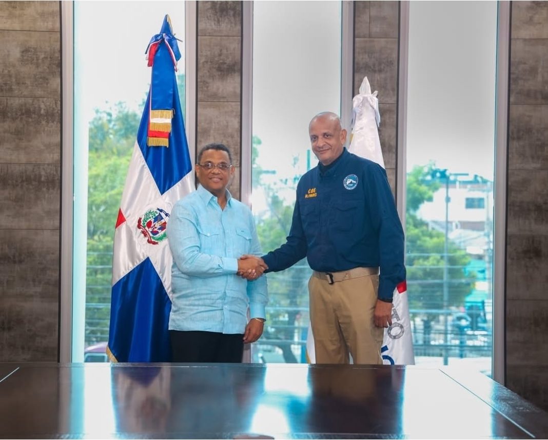 COE y Departamento Aeroportuario coordinan uso de aeropuertos y helipuertos ante emergencias