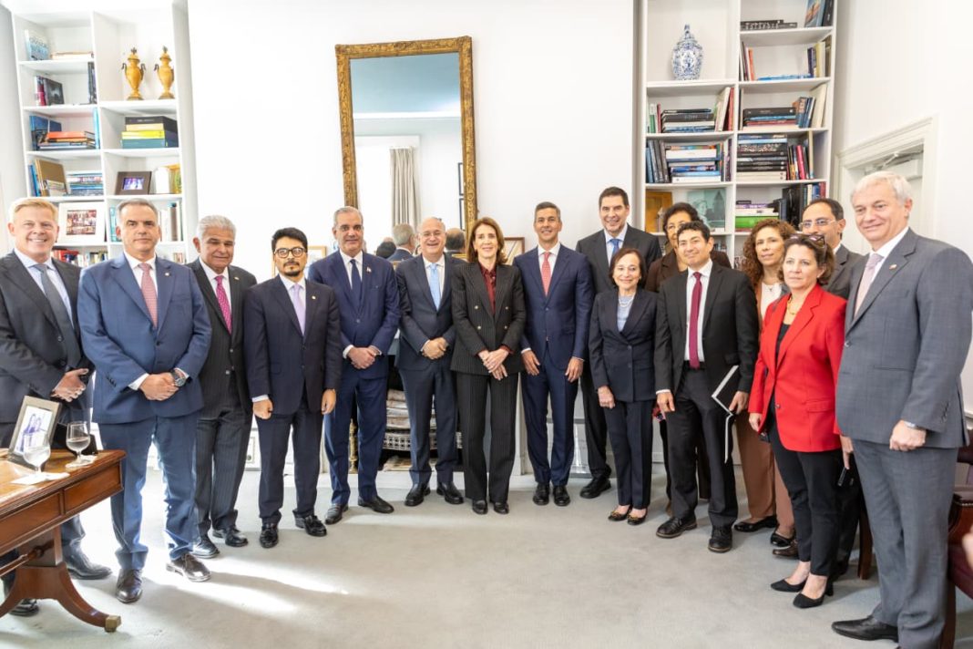 Luis Abinader participa en el Diálogo de Alto Nivel del BID sobre Inteligencia Artificial