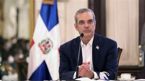 Abinader lleva su despacho a Santiago para supervisar obras y reunirse con sectores