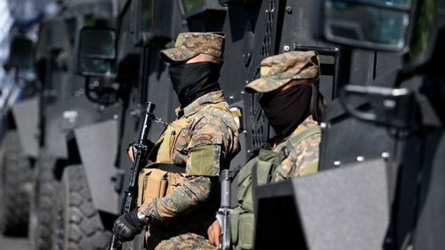 Llegan 100 soldados salvadoreños a Haití para localizar a cuatro militares desaparecidos Llegan 100 soldados salvadoreños a Haití para localizar a cuatro militares desaparecidos