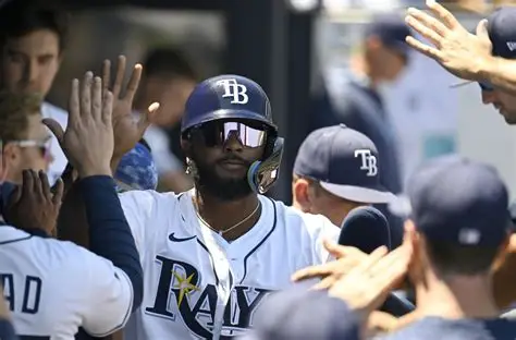 Jonrón de Junior Caminero impulsa a Tampa Bay a la Serie Mundial Jonrón de Junior Caminero impulsa a Tampa Bay a la Serie Mundial