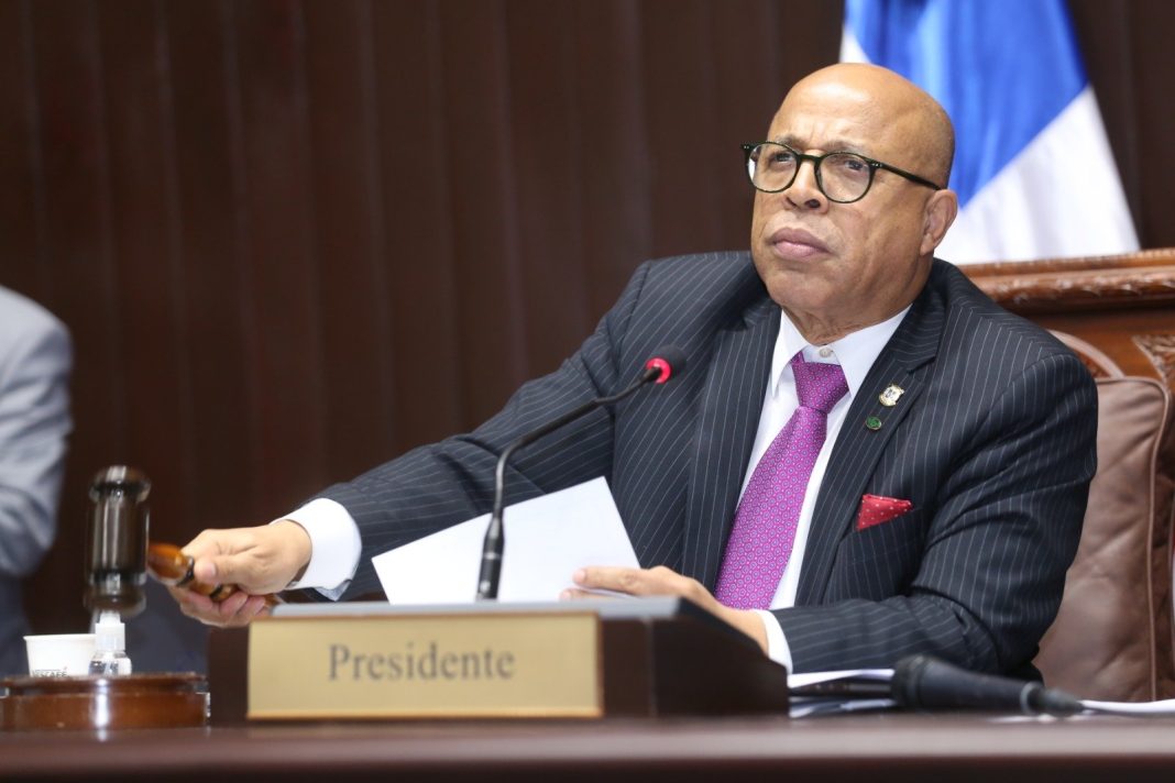 Pacheco critica a diputados que se marcharon por el caso de Elías Piña y convoca a nueva reunión Pacheco critica a diputados que se marcharon por el caso de Elías Piña y convoca a nueva reunión